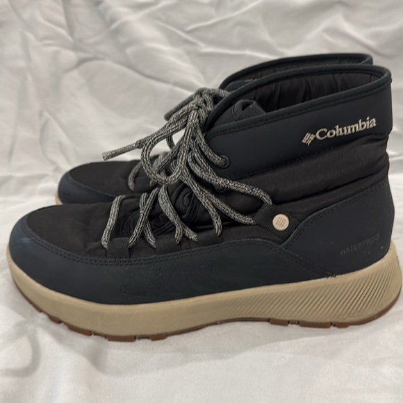 Women’s Columbia Omni-Heat snow boot size 10 - Picture 3 of 7